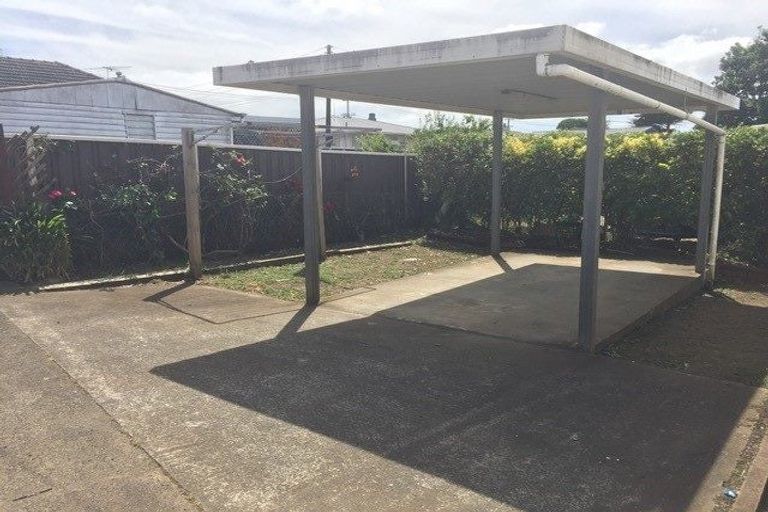 Photo of property in 105 Tidal Road, Mangere, Auckland, 2022