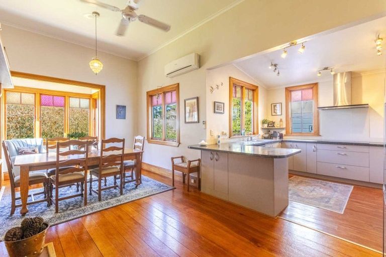 Photo of property in 5 Sydney Street, Takapau, 4203