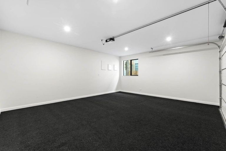 Photo of property in 16 Anehu Place, Greenhithe, Auckland, 0632