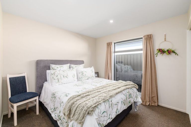 Photo of property in 15a Te Whenu Crescent, Marshland, Christchurch, 8083
