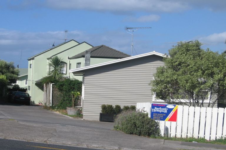 Photo of property in 1/23 Forrest Hill Road, Milford, Auckland, 0620