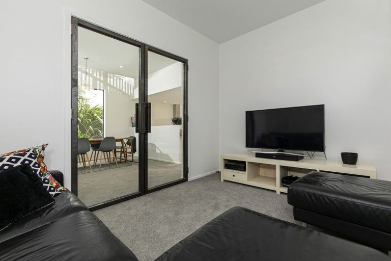 Photo of property in 39 Kent Terrace, Riverhead, 0820