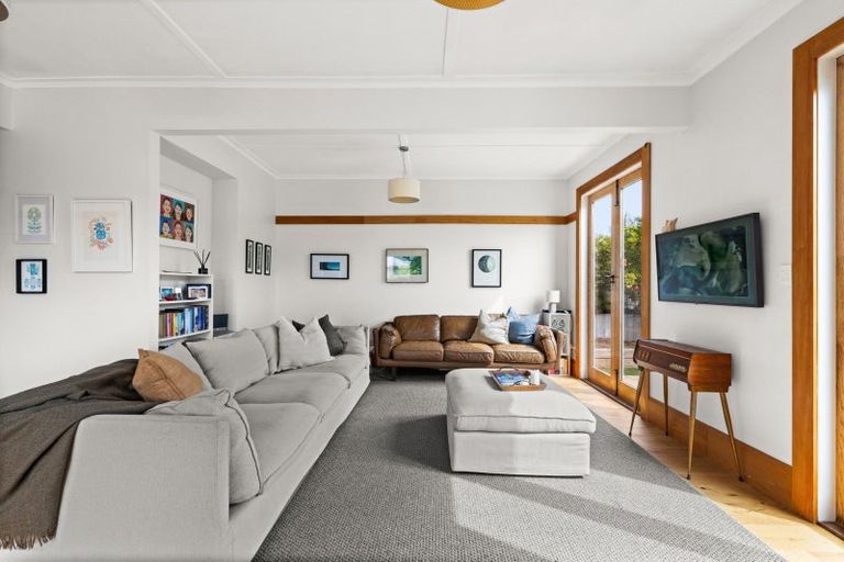 Photo of property in 34 Bowling Road, Greenmeadows, Napier, 4112