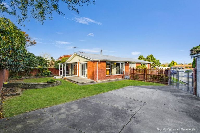 Photo of property in 10 Aztec Place, Redwood, Christchurch, 8051