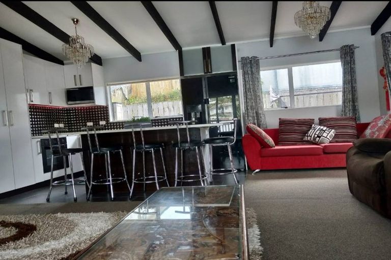 Photo of property in 57c Kamara Road, Glen Eden, Auckland, 0602
