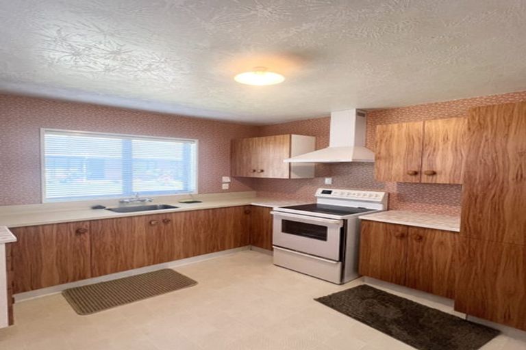 Photo of property in Carmichael Courts, 21/14 Wharenui Road, Upper Riccarton, Christchurch, 8041