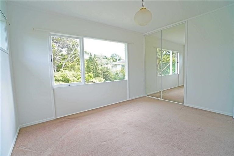 Photo of property in 8 Nicholson Place, Hillcrest, Auckland, 0627