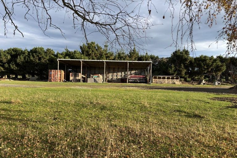 Photo of property in 16 Bay Road, Purakaunui, 9081