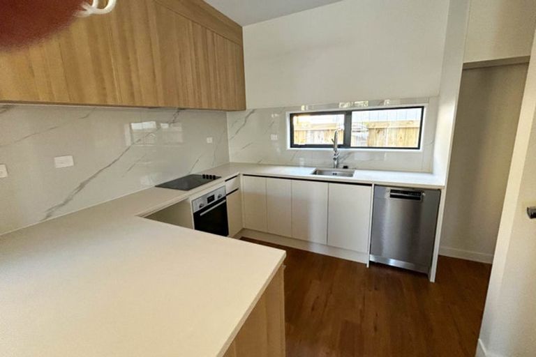 Photo of property in 12/196 Royal Road, Massey, Auckland, 0614