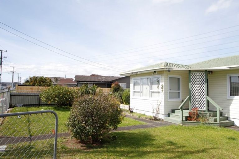 Photo of property in 33 Taka Street, Takanini, 2112