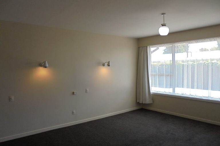 Photo of property in 31 Guinness Crescent, Ilam, Christchurch, 8041