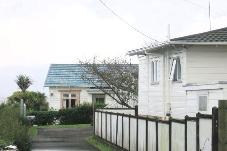 Photo of property in 56 James Laurie Street, Henderson, Auckland, 0612