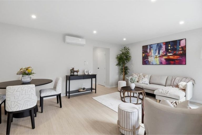 Photo of property in 2/7 Tapu Road, Huapai, Kumeu, 0810