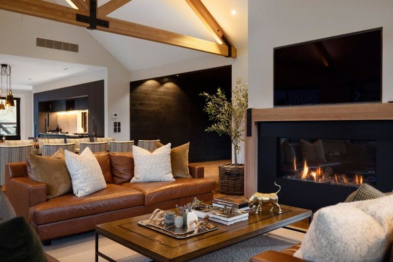 Photo of property in 136 Rosie Way, Glenorchy, 9372