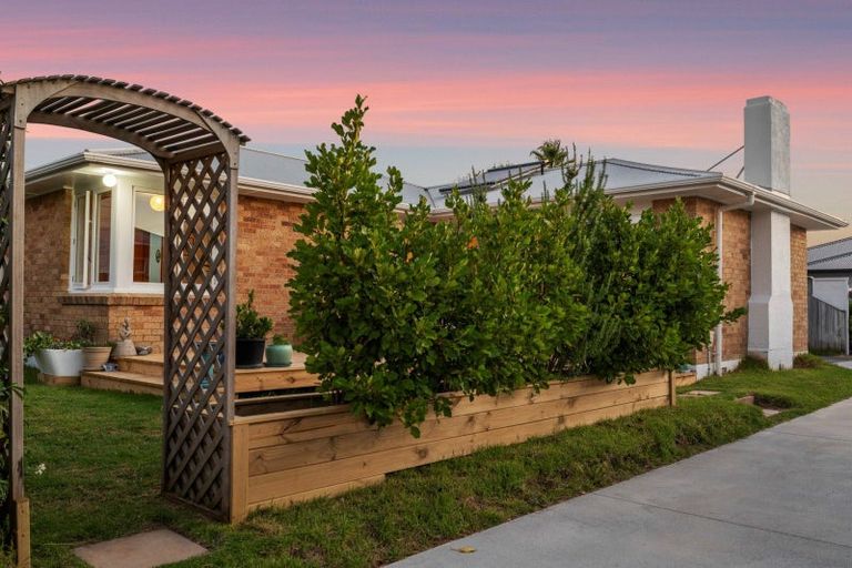 Photo of property in 18a Crane Street, Mount Maunganui, 3116