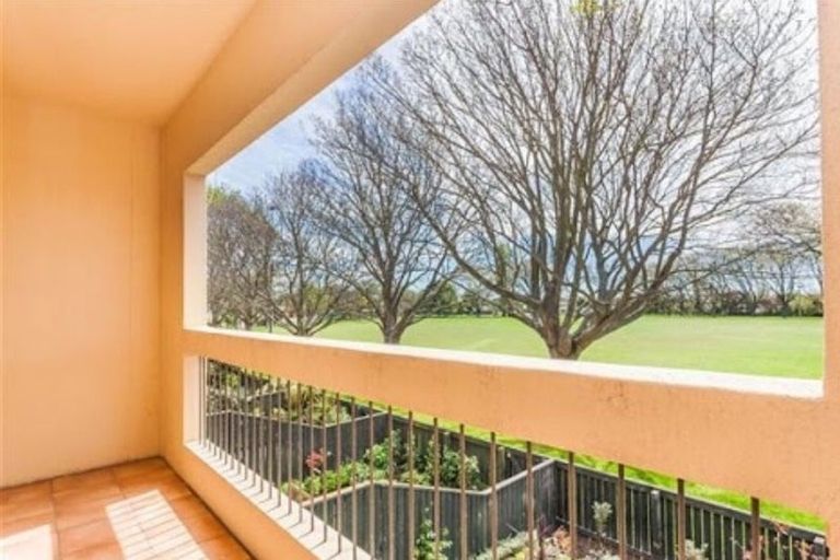 Photo of property in 3/17 Devon Street, Sydenham, Christchurch, 8023