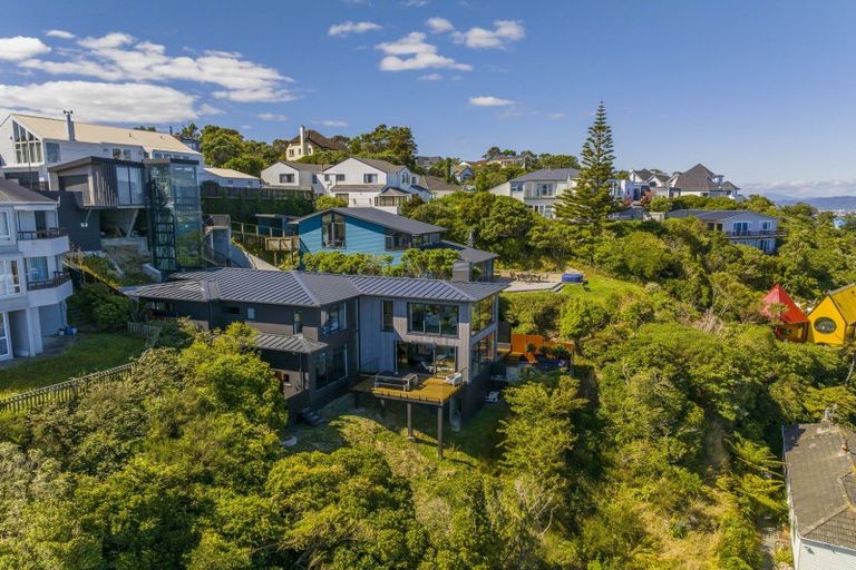 Photo of property in 14 Shalimar Crescent, Khandallah, Wellington, 6035