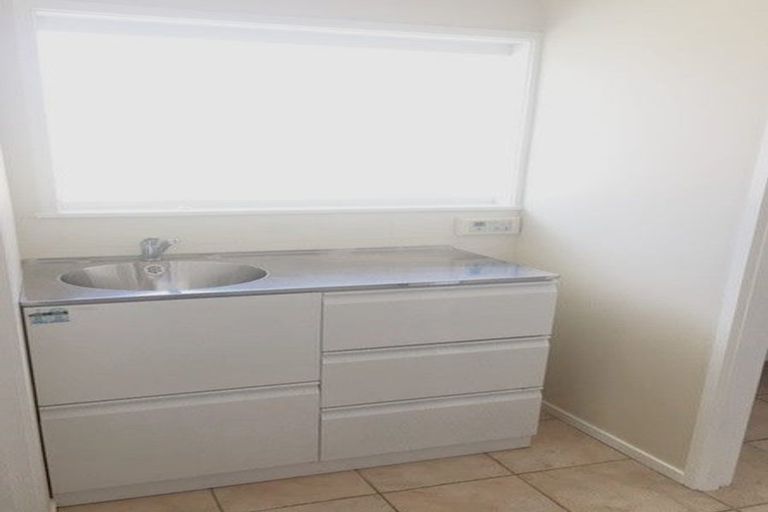 Photo of property in 86a Pupuke Road, Hillcrest, Auckland, 0627