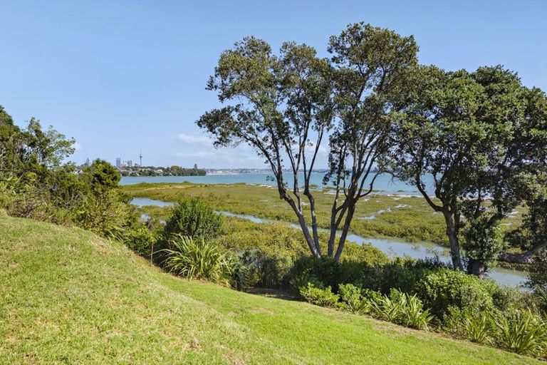 Photo of property in 6a Pine Ridge Terrace, Hauraki, Auckland, 0622