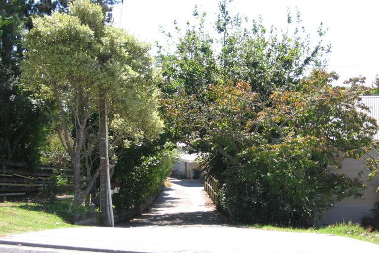 Photo of property in 2/19 Manuwai Road, Torbay, Auckland, 0630