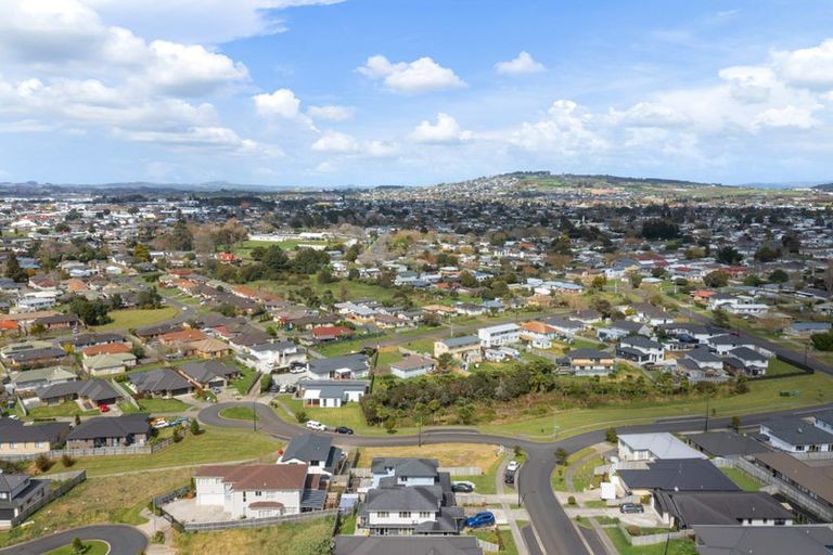 Photo of property in 9 Regis Park Drive, Pukekohe, 2120