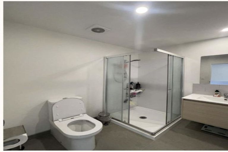 Photo of property in 28 Whai Hua Lane, Mangere Bridge, Auckland, 2022