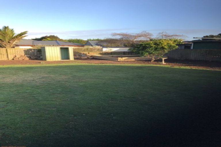 Photo of property in 4 Coolen Place, Tuakau, 2121