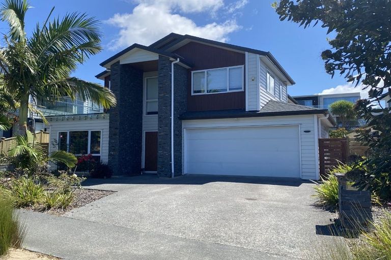 Photo of property in 38 Bounty Road, Long Bay, Auckland, 0630