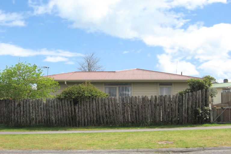 Photo of property in 11 Waitahanui Avenue, Taupo, 3330