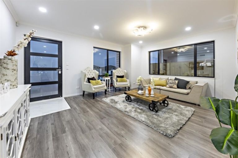 Photo of property in 42 Hangahai Road, Flat Bush, Auckland, 2019