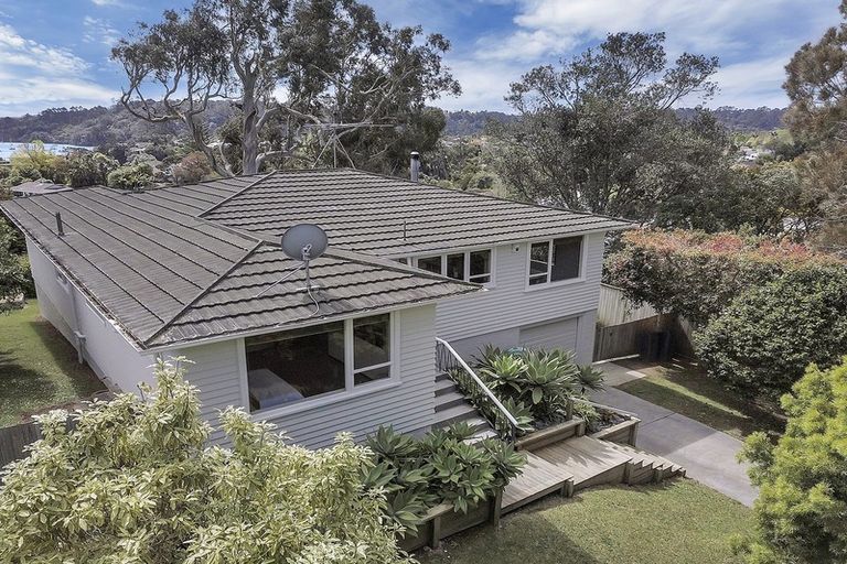 Photo of property in 21 Oruamo Place, Beach Haven, Auckland, 0626