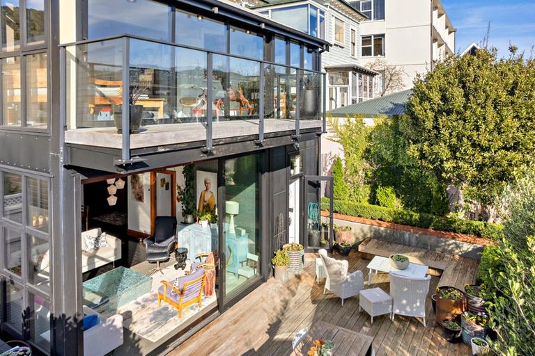 Photo of property in 68 Brougham Street, Mount Victoria, Wellington, 6011