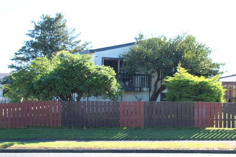 Photo of property in 54 Wickman Way, Mangere East, Auckland, 2024