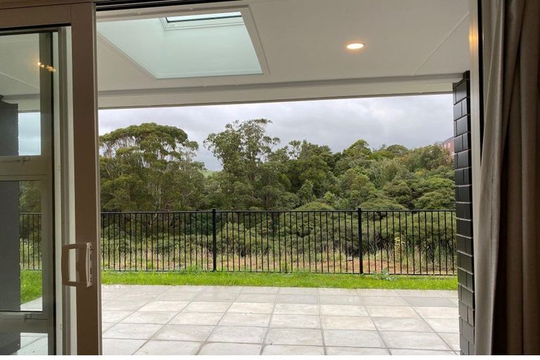 Photo of property in 12 Topsail Way, Whitby, Porirua, 5024