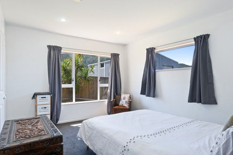 Photo of property in 3 Ipswich Grove, Wainuiomata, Lower Hutt, 5014