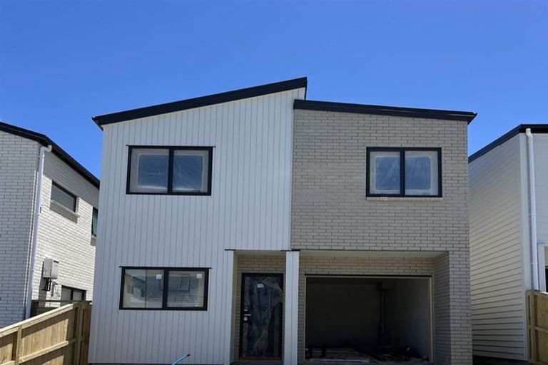 Photo of property in 31 Coast Garden Drive, Hobsonville, Auckland, 0616