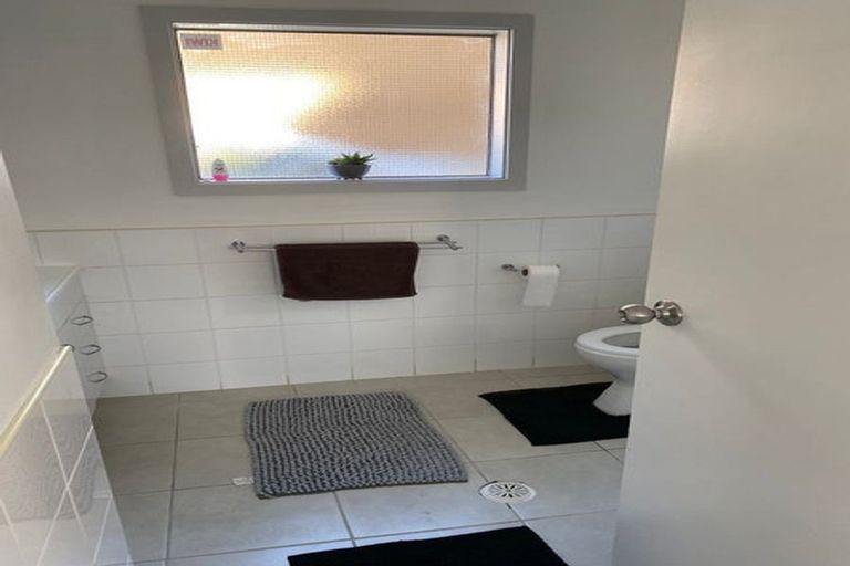 Photo of property in St Claire Village, 121/172 Mcleod Road, Te Atatu South, Auckland, 0610
