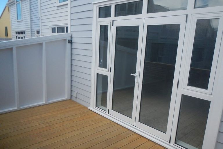 Photo of property in Pirie Street Townhouses, 32/35u Pirie Street, Mount Victoria, Wellington, 6011