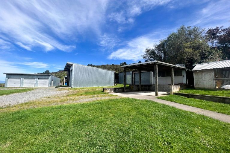 Photo of property in 71 Hoeke Road, Carrington, Carterton, 5791