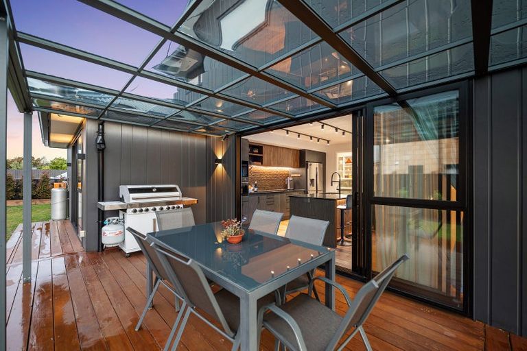 Photo of property in 2a Roland Road, Greenhithe, Auckland, 0632