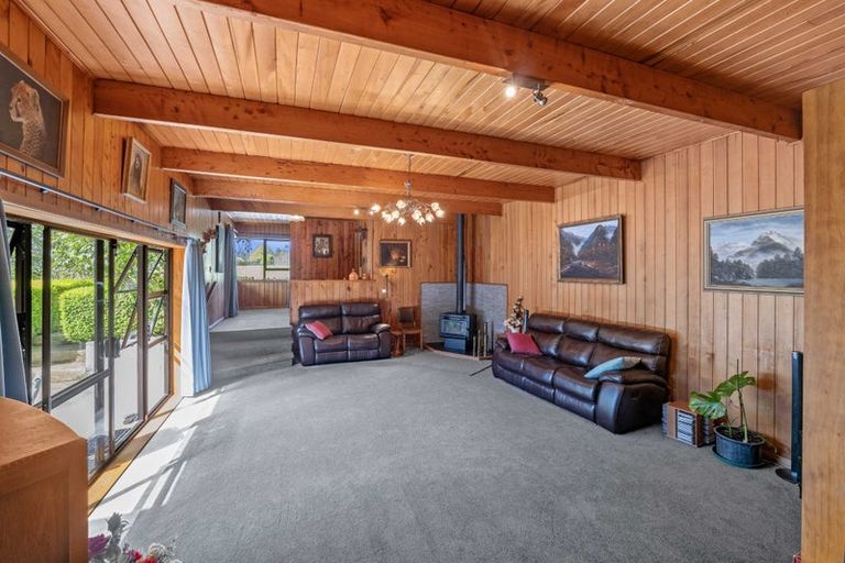 Photo of property in 92 Hickman Road, Onaero, Urenui, 4375