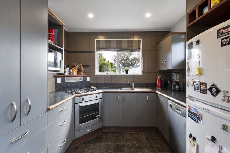 Photo of property in 14 Dampier Avenue, Awapuni, Palmerston North, 4412