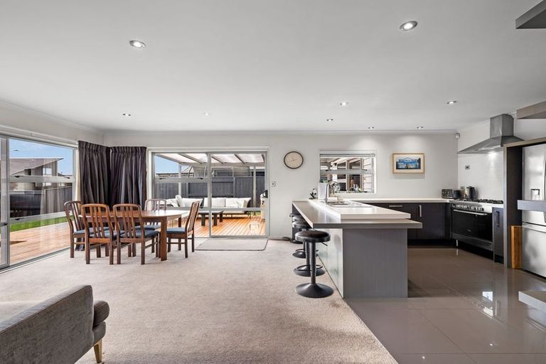 Photo of property in 20 Rosalie Terrace, Kelvin Grove, Palmerston North, 4414