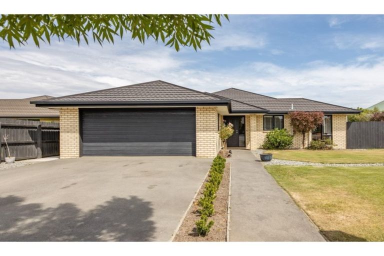 Photo of property in 26 Rochester Crescent, Rolleston, 7614