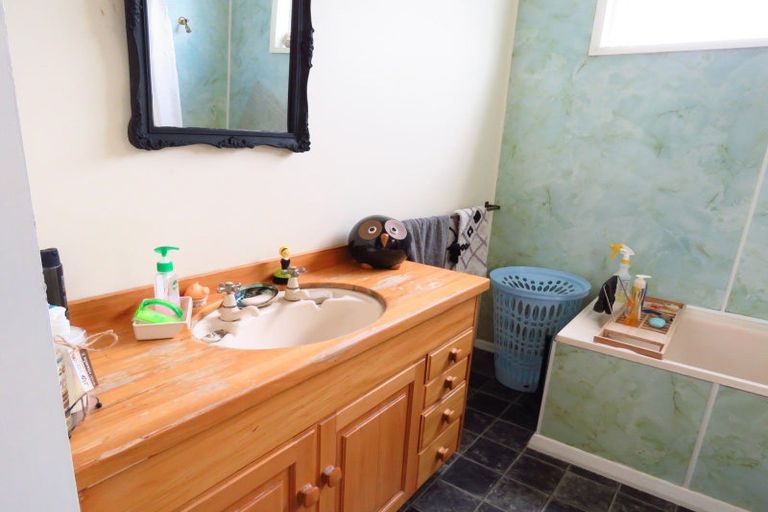 Photo of property in 30 Henley Street, Westport, 7825