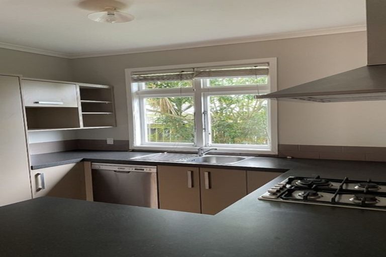 Photo of property in 1/8 Kelvin Road, Papakura, 2110