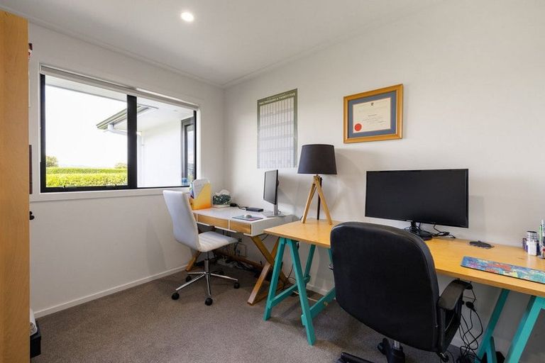 Photo of property in 2 Moemoea Place, Cambridge, 3434