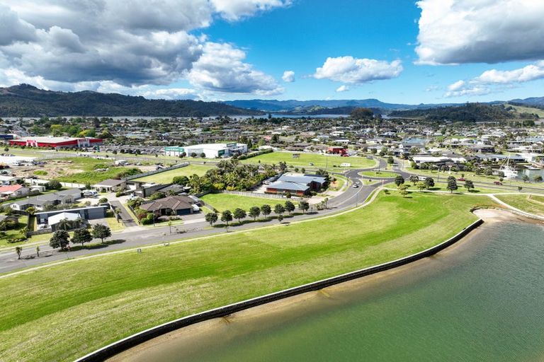 Photo of property in 71 Kupe Drive, Whitianga, 3510