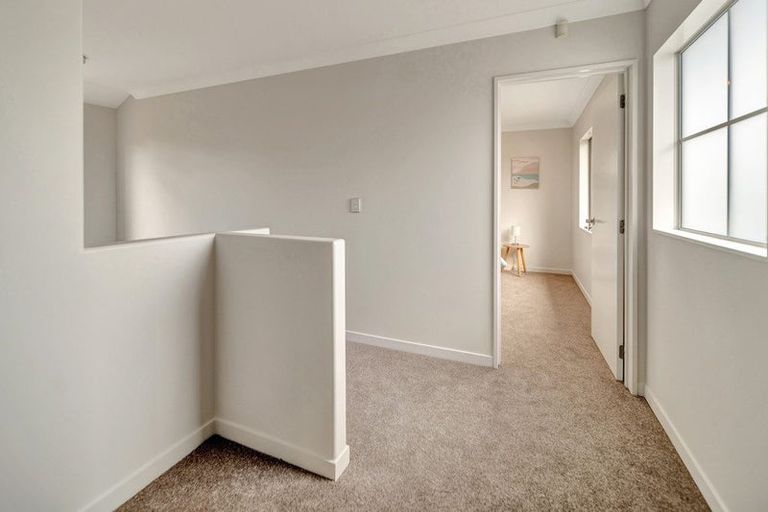 Photo of property in 23 Laurel Oak Drive, Schnapper Rock, Auckland, 0632