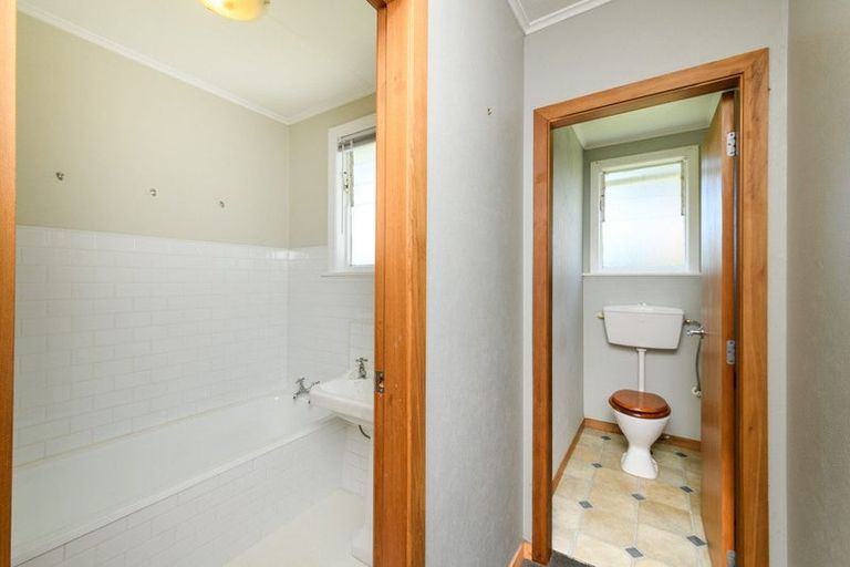 Photo of property in 991 Parewanui Road, Parewanui, Bulls, 4894